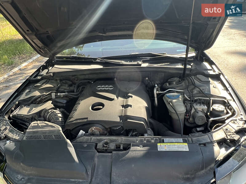 Седан Audi A4 2010 в Одессе