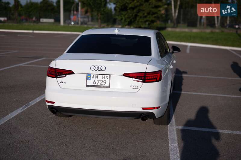Седан Audi A4 2017 в Житомирі