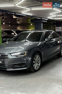Седан Audi A4 2016 в 