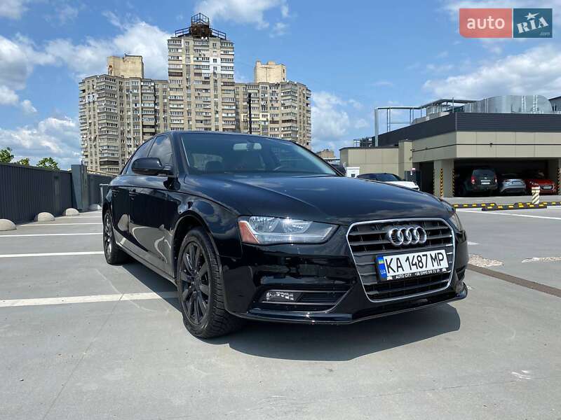 Седан Audi A4 2013 в Киеве