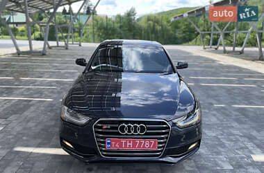 Седан Audi A4 2014 в 
