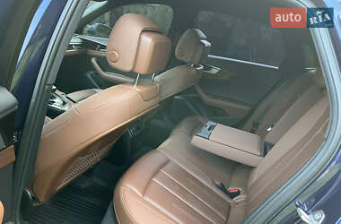 Седан Audi A4 2021 в 