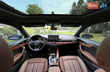Седан Audi A4 2021 в 