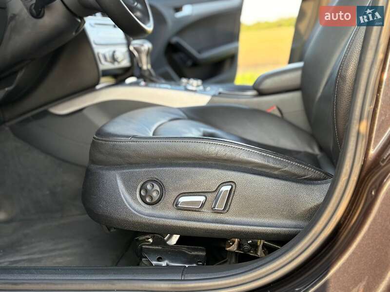 Седан Audi A4 2014 в Житомире