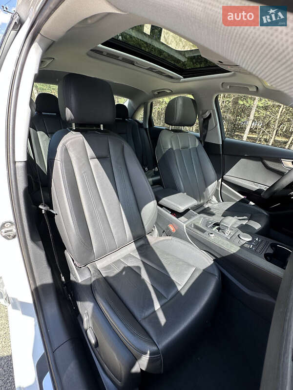 Седан Audi A4 2019 в Белогородке