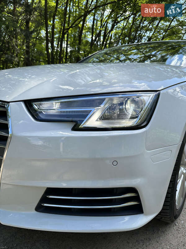 Седан Audi A4 2019 в Белогородке