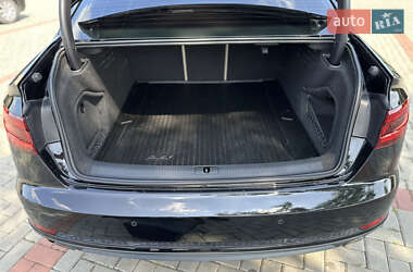 Седан Audi A4 2017 в 