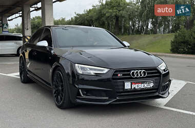 Седан Audi A4 2017 в 