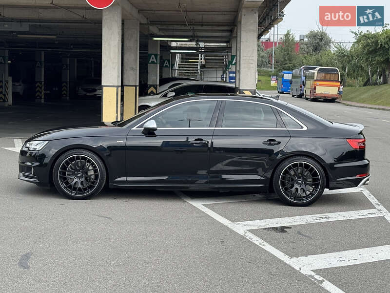 Седан Audi A4 2017 в Киеве
