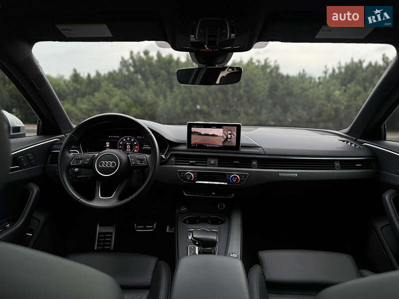 Седан Audi A4 2017 в Киеве