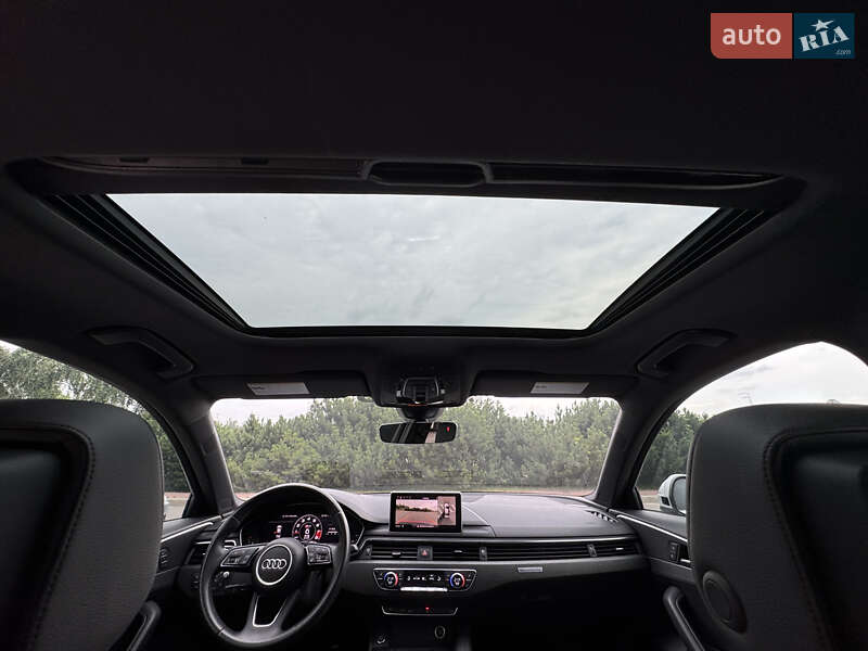 Седан Audi A4 2017 в Киеве
