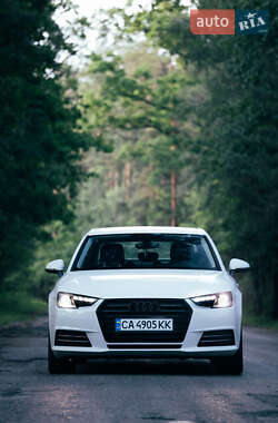 Седан Audi A4 2016 в 