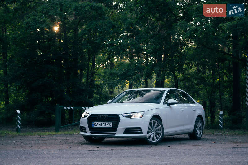 Седан Audi A4 2016 в 
