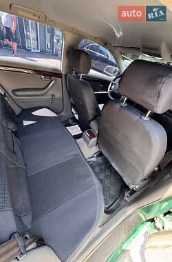 Универсал Audi A4 2002 в 