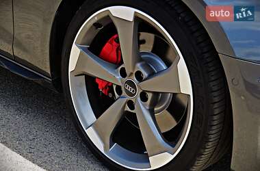 Седан Audi A4 2021 в 