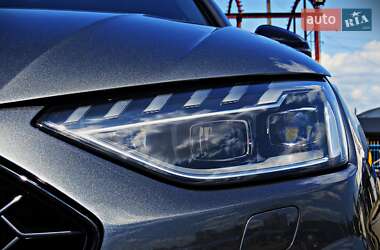 Седан Audi A4 2021 в 