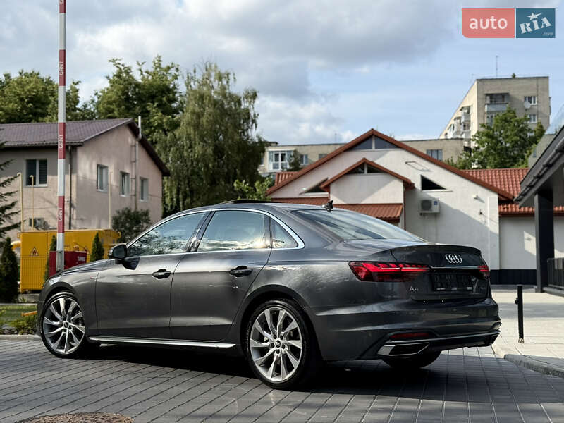 Седан Audi A4 2021 в Львові