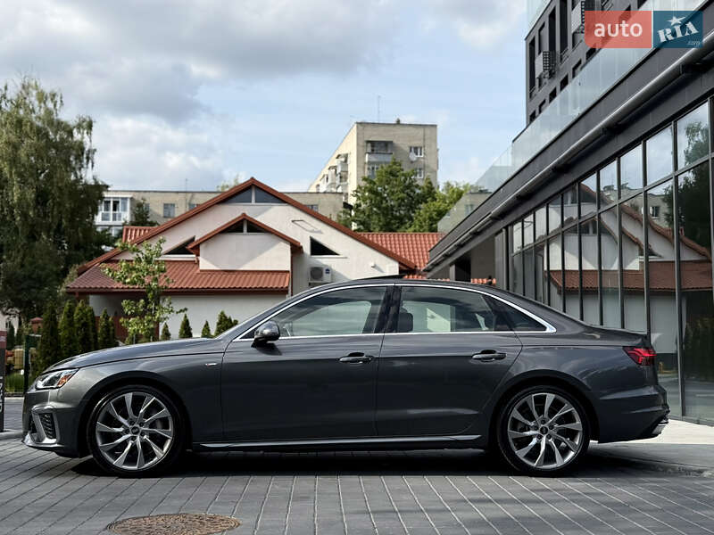 Седан Audi A4 2021 в Львові