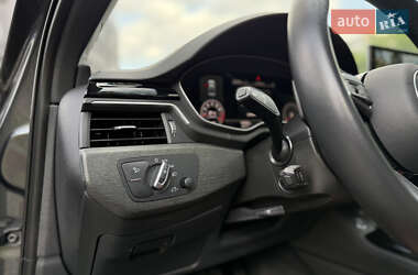 Седан Audi A4 2021 в 