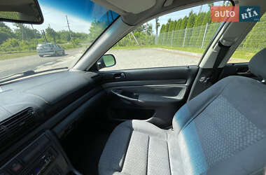 Седан Audi A4 1995 в 