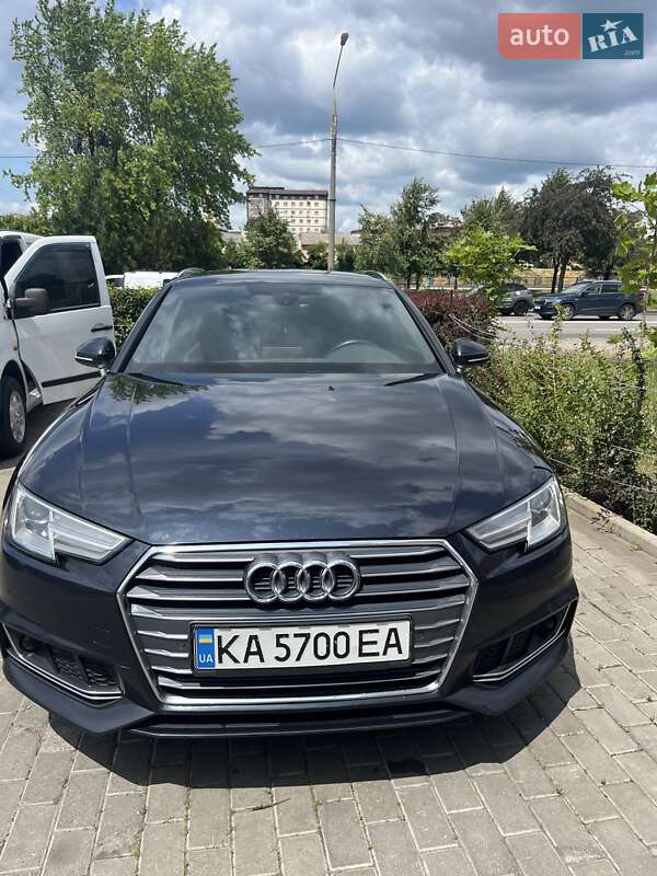 Универсал Audi A4 2017 в 