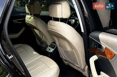 Седан Audi A4 2016 в 