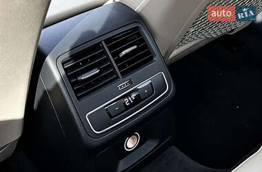 Седан Audi A4 2016 в 