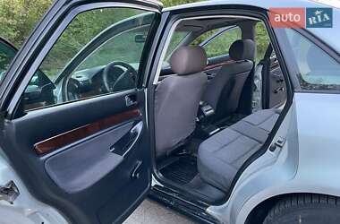 Седан Audi A4 1995 в 