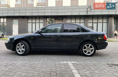 Седан Audi A4 1998 в 