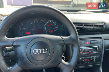 Универсал Audi A4 2000 в 