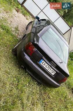 Седан Audi A4 1995 в Харькове