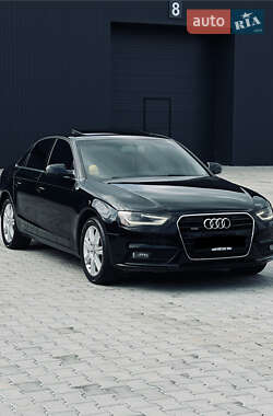Седан Audi A4 2012 в 