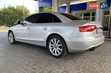 Седан Audi A4 2012 в 
