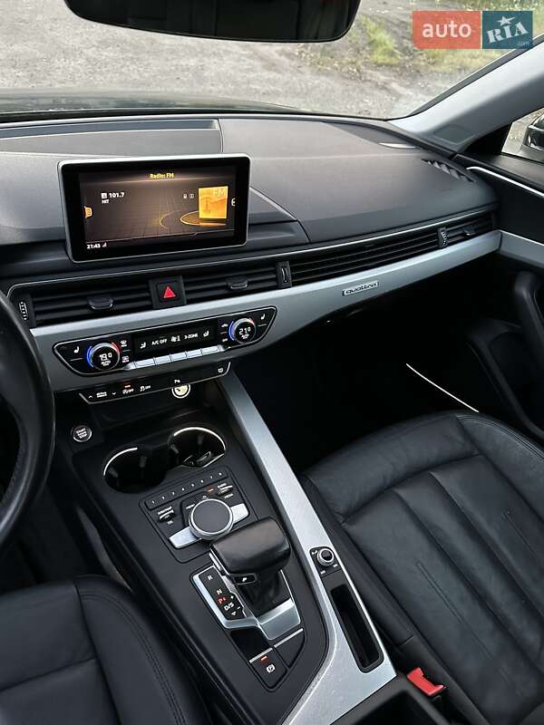 Седан Audi A4 2016 в Львове