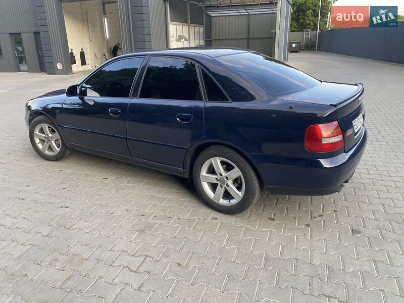 Седан Audi A4 2000 в Тернополе