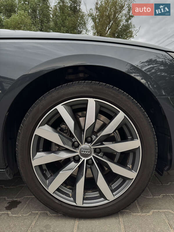Седан Audi A4 2019 в Хмельницькому