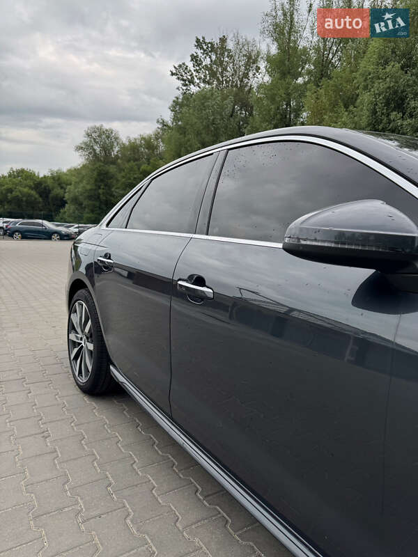 Седан Audi A4 2019 в Хмельницькому