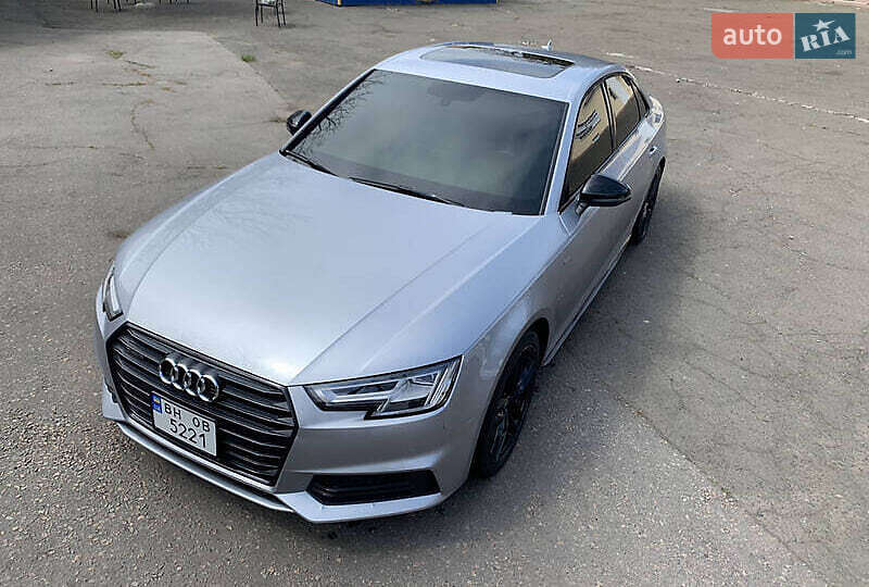 Седан Audi A4 2017 в 
