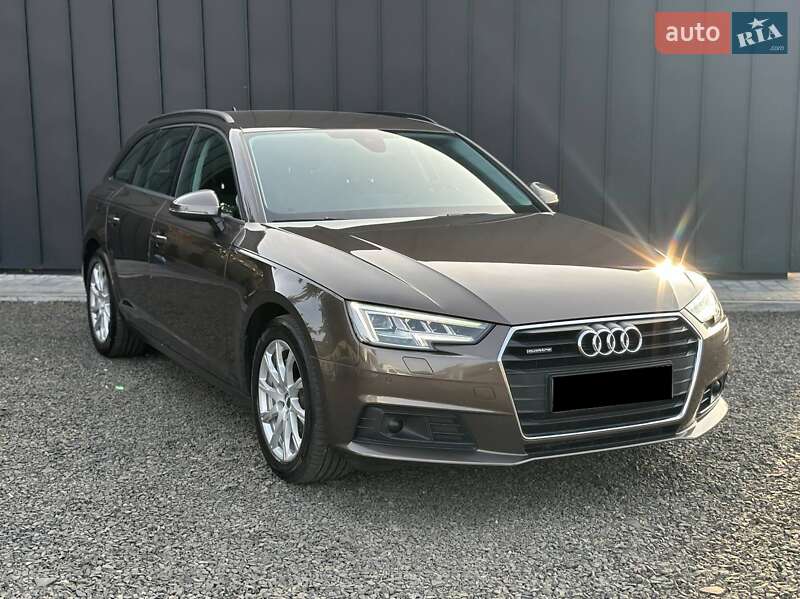 Универсал Audi A4 2018 в 