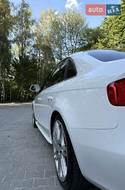 Седан Audi A4 2010 в 