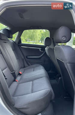 Седан Audi A4 2004 в 