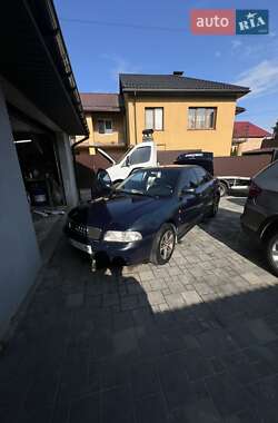 Седан Audi A4 1996 в 