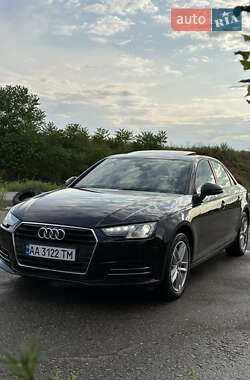 Седан Audi A4 2016 в 