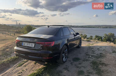 Седан Audi A4 2017 в 