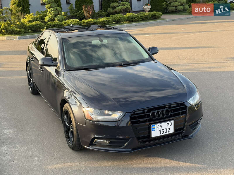 Седан Audi A4 2012 в Киеве
