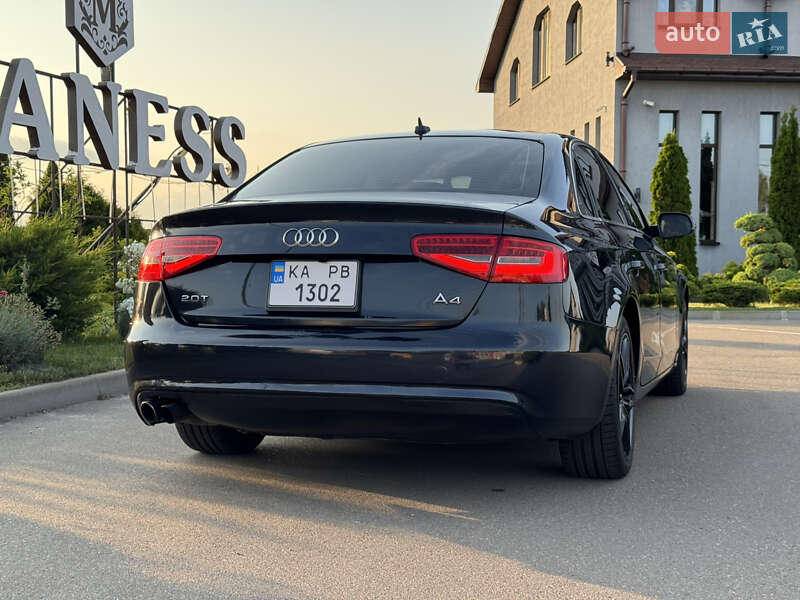 Седан Audi A4 2012 в Киеве