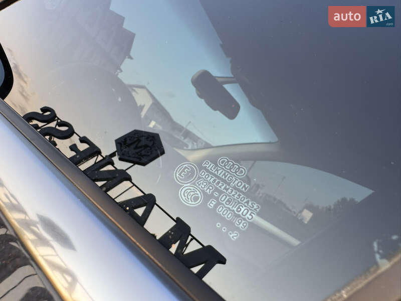 Седан Audi A4 2012 в Киеве