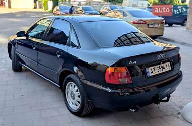 Седан Audi A4 1996 в 