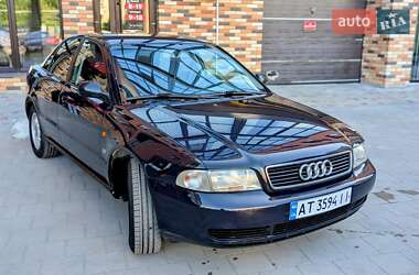 Седан Audi A4 1996 в 