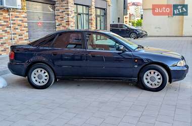 Седан Audi A4 1996 в 